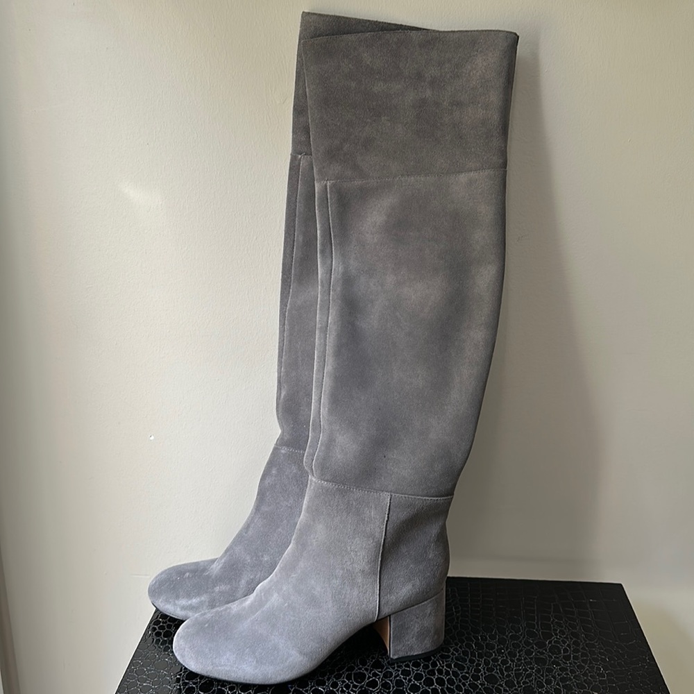 Clarks Tall Grey Suede Boot. US SZ 7.5